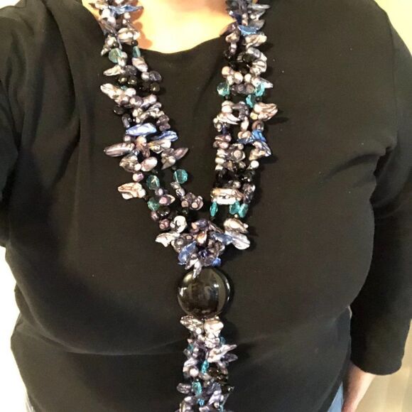 Substantial, Heavy, Unique Purple & Blue Shell & Bead Runway Statement Necklace - Picture 5 of 9